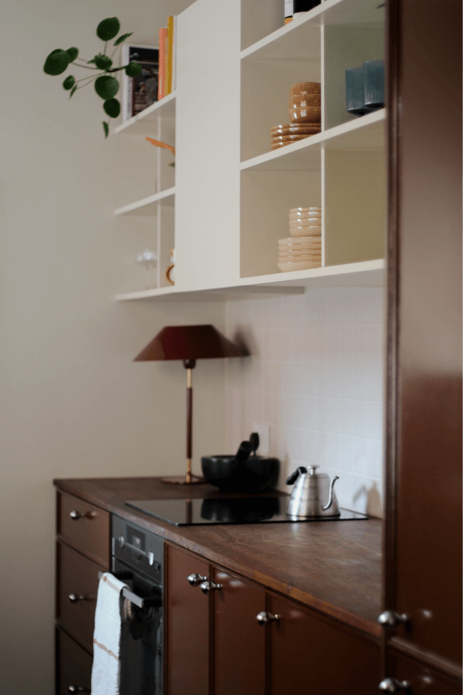 Close-up of reclaimed timber used in sustainable interior design by reWorks Studio, highlighting natural grain and texture.